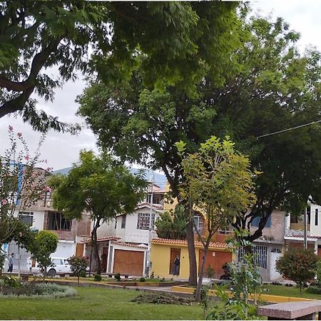Hostel Las Gardenias Ayacucho Bagian luar foto